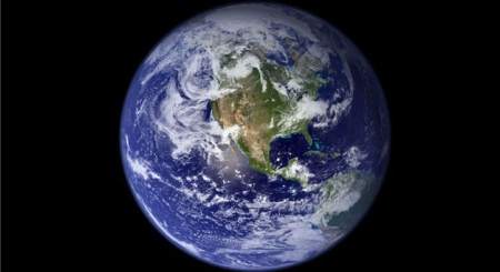 Hawking says colonization not an option