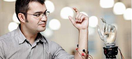 Prosthetic arm is controlled by thought