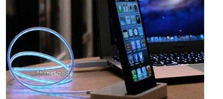 Apple's Lightning cable cloned