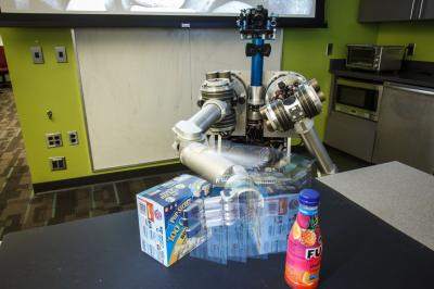 HERB robot discovers objects autonomously