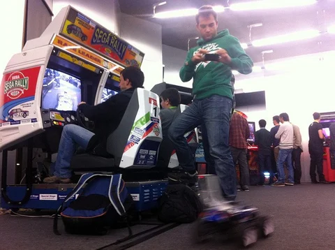 Sega Rally arcade cabinet controls RC cars using Arduino