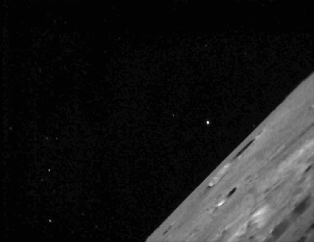 LADEE sends Its first images of the moon back to Earth
