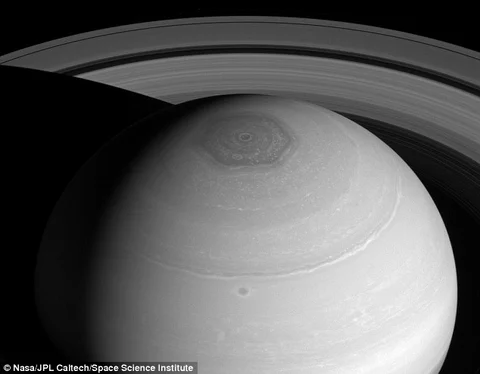 Saturn’s mysterious hexagon