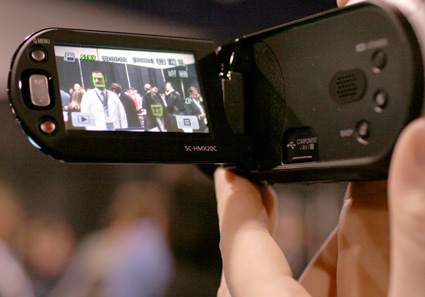 Samsung’s tiny 1080P camcorder