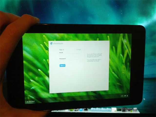 Nexus 7 tablet runs Chromium OS