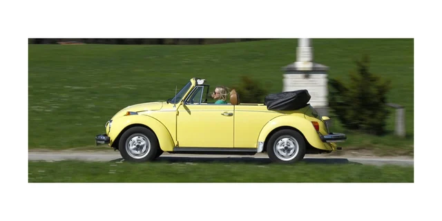 The Advantages and Drawbacks of Purchasing a Vintage Car