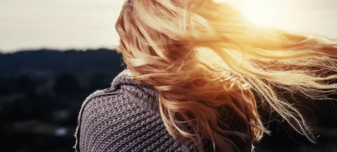 <b>How to Protect
Your Hair from Damage This Summer</b>