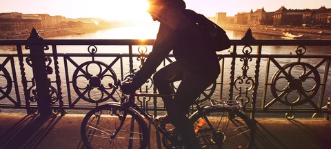 <b>7 Reasons to Hit the
Roads on A Bicycle Today!</b>
T”