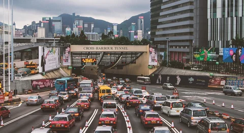 4 Apps That Alert You of Traffic and Accidents