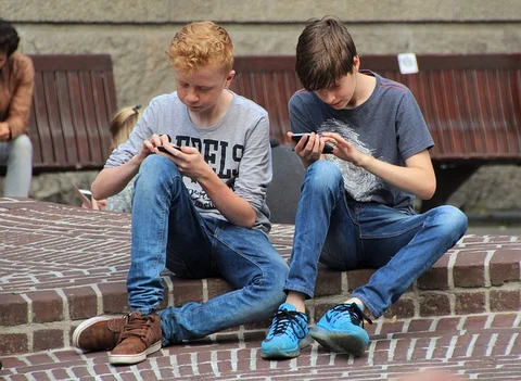 <b>5 Viral Videos You Need to See Now </b>