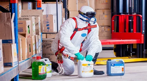 4 Essential Safety Products You Need in the Workplace