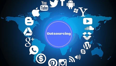 Why You Should Be Outsourcing Your Social Media Marketing Efforts