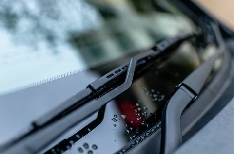 A Guide to Select an Auto Glass Repair Expert