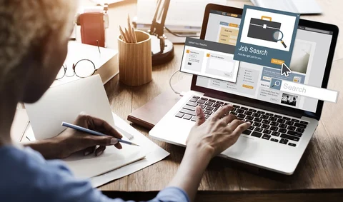 7 Tips to Staying Motivated While Working From Home