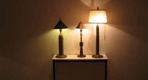 Selecting Table Lamps For Bedroom Decoration