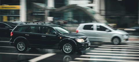 <b>When Should You Use A Car Rental Service?</b>