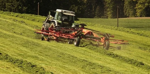<b>4 Tips for Buying a Used Tractor</b>