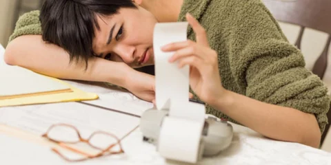 Options available for a single parent to deal with the complications of debt