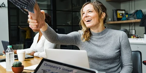 How Blockchain Helps People Trust Each Other More
