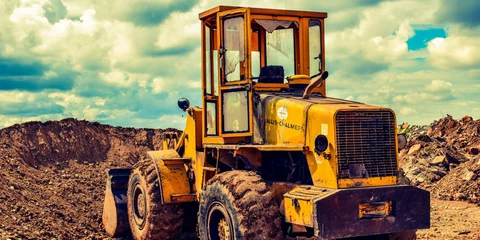 <b>7 Maintenance Tips for Heavy Construction Machinery</b>