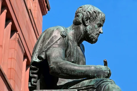 Top 5 Self-help Experts, Authors and Philosophers You Should Know