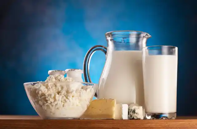 Milk and cheese are rich in calcium (Photo: iStockphoto)