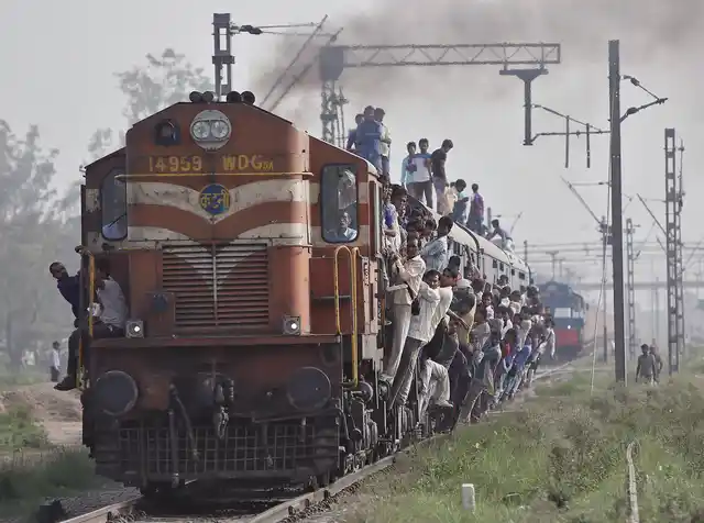 This is a normal Indian train ride. (Photo: Reuters)
