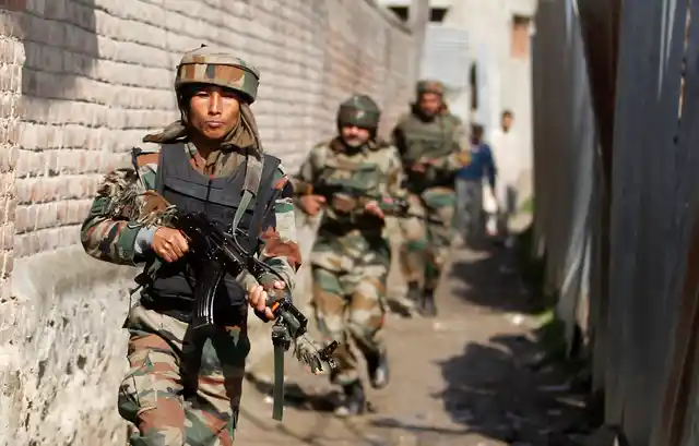 File photo of Indian soldiers on patrol duty. (Photo: Reuters)