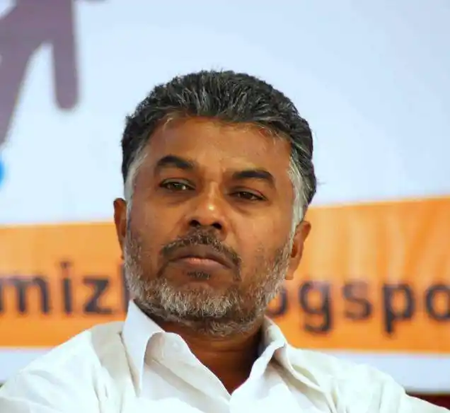 Author Perumal Murugan. (Photo Courtesy: <a href="https://www.facebook.com/pages/Perumal-Murugan/1399342420364869?sk=photos_stream">Facebook/Perumal Murugan</a>)