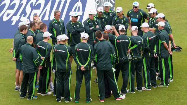 Australian players gather on the pitch before play on the second day of the fourth Ashes test cricket match between England and Australia at Trent Bridge cricket ground in Nottingham, England. (Photo: AP)