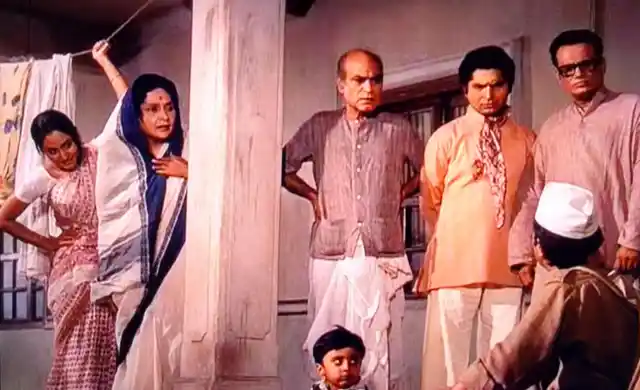 A still from <i>Bawarchi</i> (1972) (Photo: Twitter/@gargipaigude)