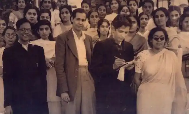 Ismat Chughtai with Majrooh Sardar Jafri and Kaifi Azmi in Hyderabad (Photo: Twitter/<a href="https://twitter.com/marvisirmed">@marvisirmed</a>)