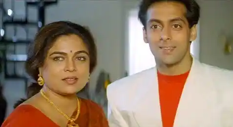 Reema Lagoo and Salman Khan in <i>Judwaa.</i>