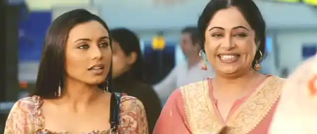 Kirron Kher and Rani Mukerji in <i>Hum Tum.</i>