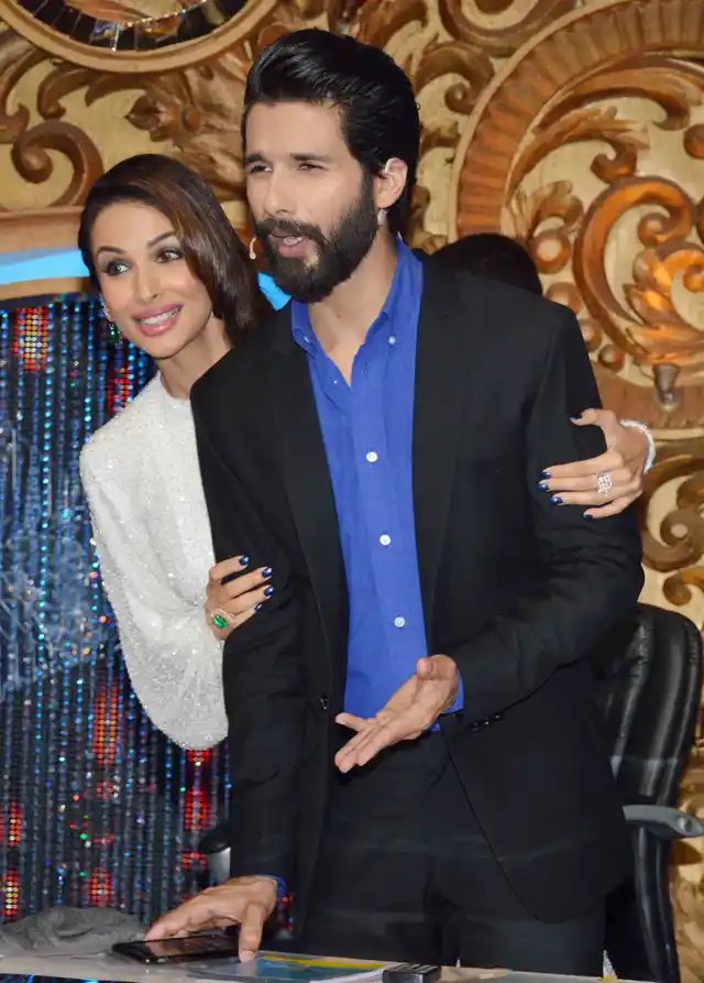 Shahid Kapur and Malaika Arora Khan were goofing around and cracking jokes in between shots (Photo: Yogen Shah)