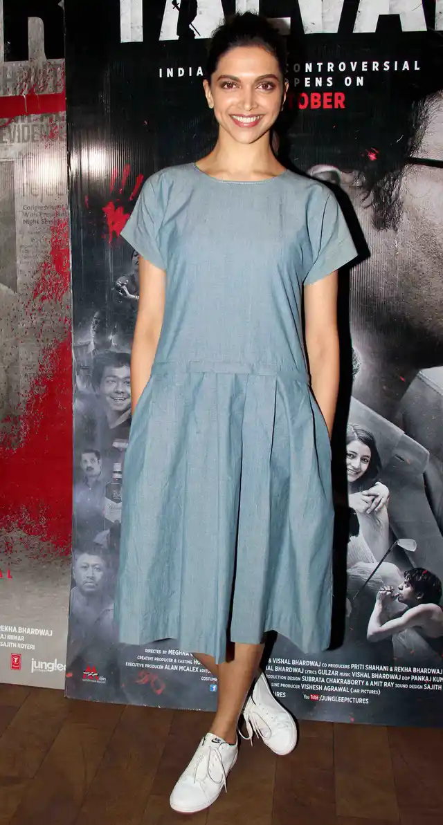 Deepika is all smiles at the special screening of <i>Talvar </i>(Photo: Yogen Shah)
