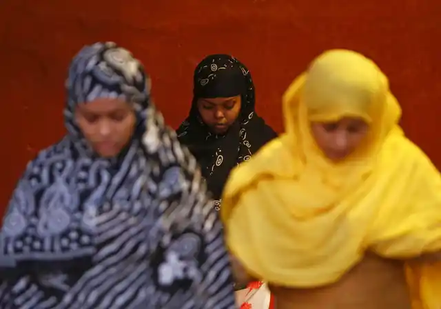 Muslim women pray at the Jama Masjid in old Delhi. (Photo: Reuters)