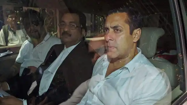 Salman Khan heading towards Bombay High Court on December 10, 2015.