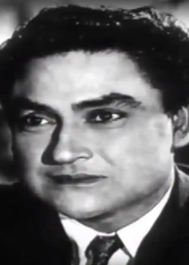 Ashok Kumar always attracted the ladies.