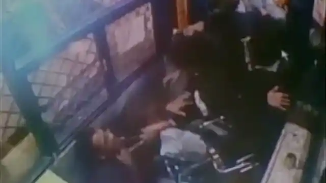 Toll booth operator assaulted by 9 men. (Photo: ANI screengrab)