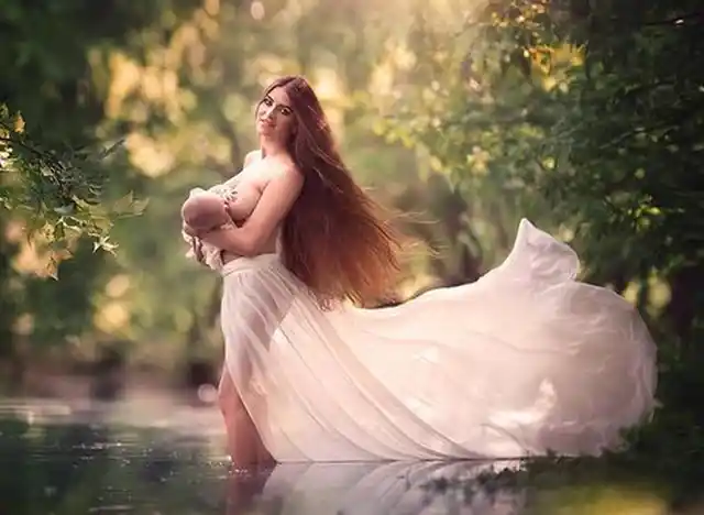 <a href="https://www.facebook.com/IvetteIvens/?fref=ts">Ivette Ivens</a>, a professional photographer from the US, has taken it upon herself to speak about the beauty of breastfeeding through her art. (Photo Courtesy: <a href="http://www.ivetteivens.com/">Ivette Ivens</a>)