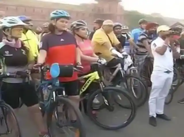 DU students take the lead. (Photo courtesy: AAP in News Twitter page)