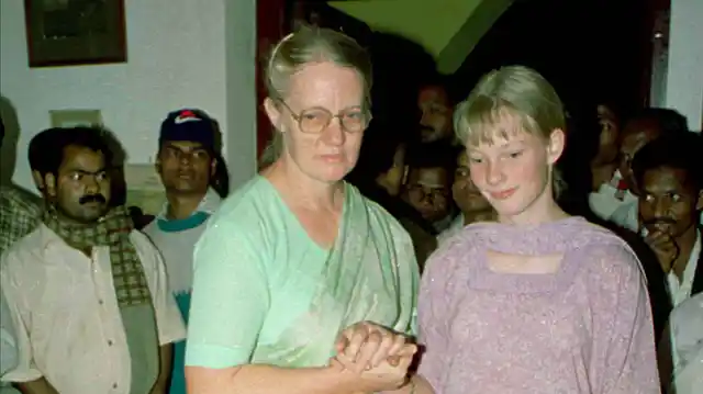 Gladys Staines and her daughter Esther at the funeral of her husband and sons in Odisha. 