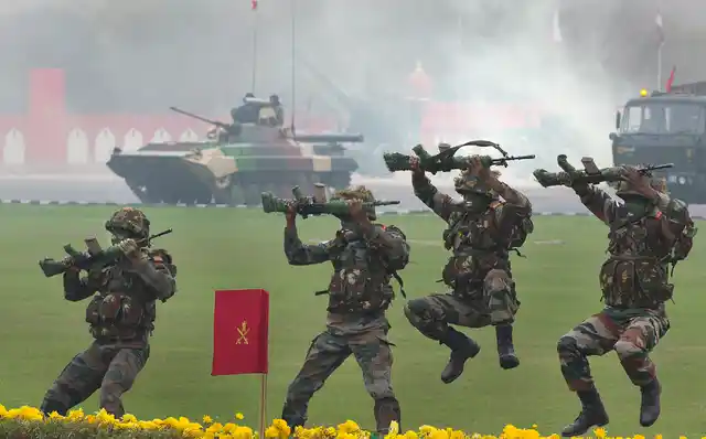 Indian army soldiers participate in the Army day parade in New Delhi, India, Friday, Jan 15, 2016. (Photo: AP)