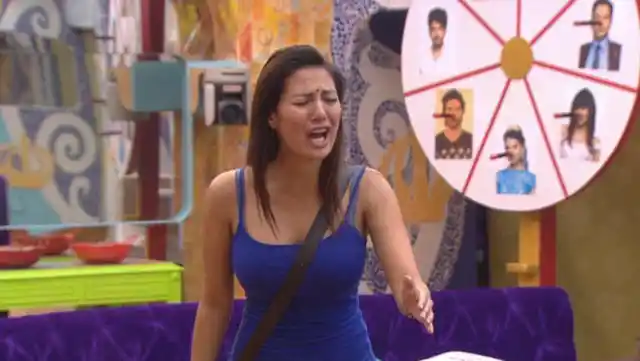 Keith tries to console Rochelle after all the drama with the ‘cool group’