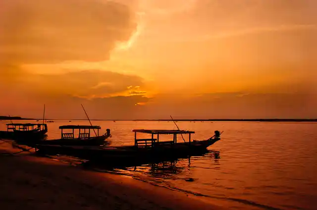 Chilika lake in Crimson Light. (Photo: iStockphoto)