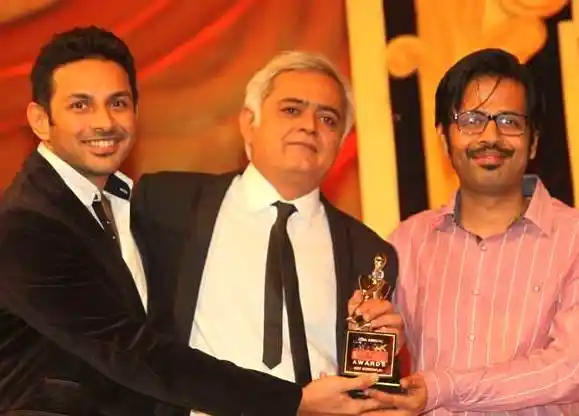 Apurva Asrani, Hansal Mehta and Sameer Gautam with their award for <i>Shahid </i>(Photo courtesy: Facebook)