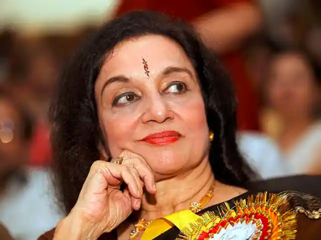 Asha Parekh is disappointed with the roles coming her way nowadays (Photo: Twitter/<a href="https://twitter.com/ET_Lifestyle">@ET_Lifestyle</a>)