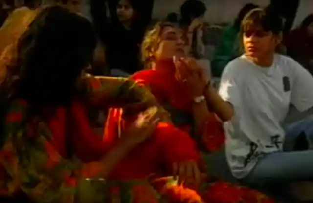 A photo of protesting students, many of whom were badly injured in a police lathi-charge during one of the many protests in 1997. (Photo Courtesy: YouTube Screenshot/Ek Minute Ka Maun)