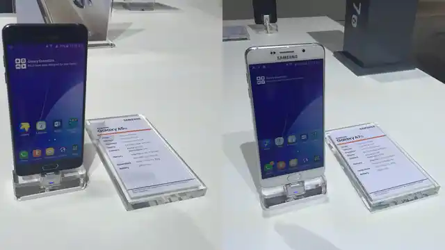 Galaxy A5(left) and Galaxy A7(right). (Photo Courtesy: Siddhartha Sharma)